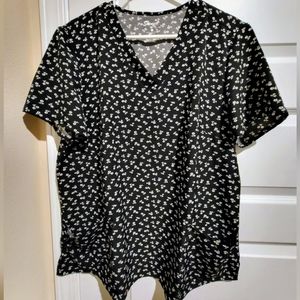 2 scrub tops XL